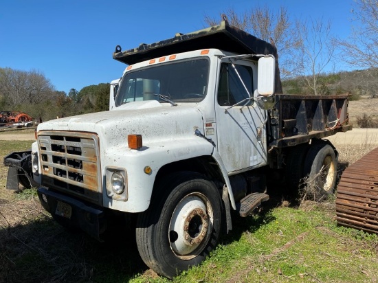 1986 INTERNATIONAL 1955 DUMP TRUCK,