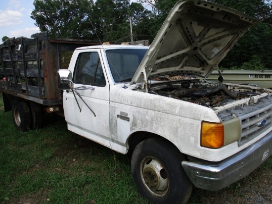 1991 FORD F-350 FLATBED DUMP TRUCK, 77,715 MILES ON METER  V8 GAS, 5 SPEED,