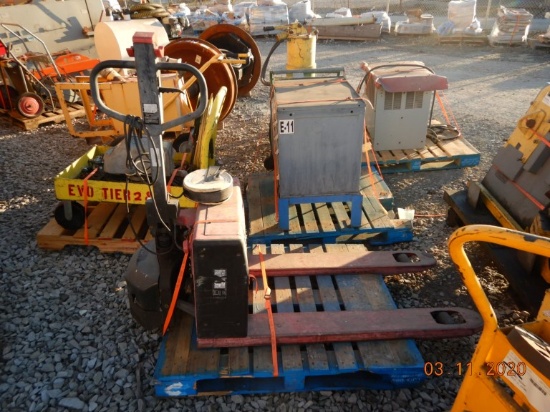 PALLET JACK,  BATTERY POWERED