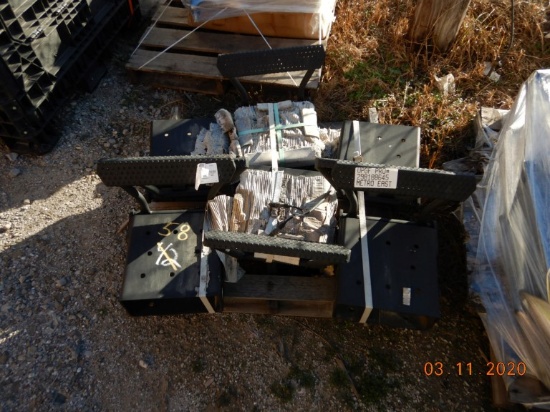 PALLET WITH CHAIR PEDESTALS AND SUBFLOOR PLATE