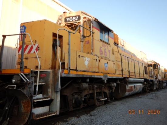 EMD GP15-1 LOCOMOTIVE,  AUTO ALIGNMENT COUPLERS, MOVE READY C# UPY 667
