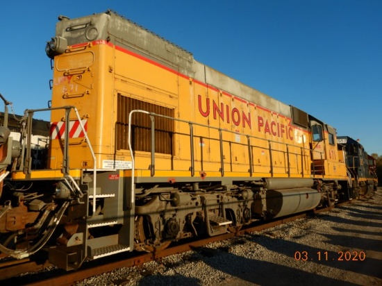 EMD GP15-1 LOCOMOTIVE,  AUTO ALIGNMENT COUPLERS, MOVE READY C# UPY 671