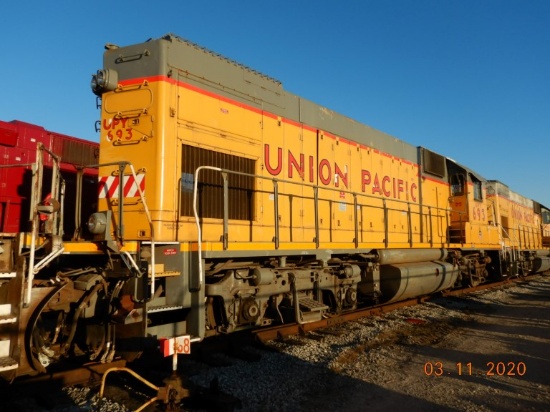 EMD GP15-1 LOCOMOTIVE,  AUTO ALIGNMENT COUPLERS, MOVE READY C# UPY 693