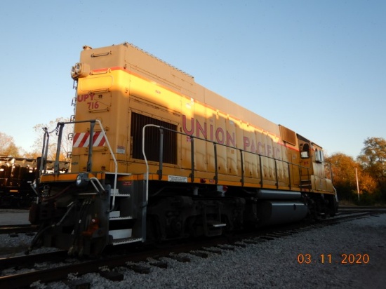 EMD GP15-1 LOCOMOTIVE,  AUTO ALIGNMENT COUPLERS, MOVE READY C# UPY 716