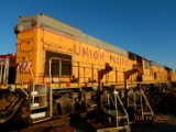 EMD GP15-1 LOCOMOTIVE,  AUTO ALIGNMENT COUPLERS, MOVE READY C# UPY 657