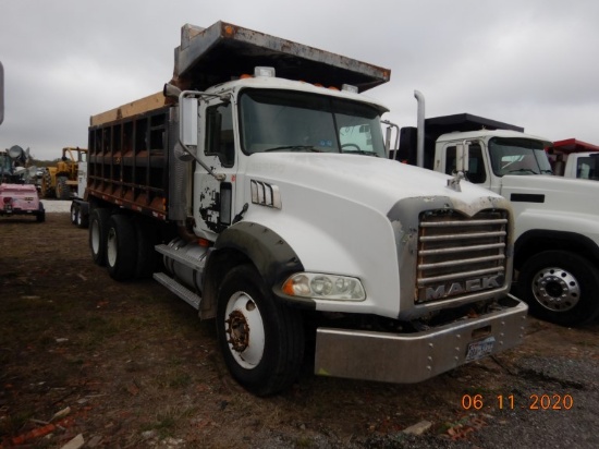 2006 MACK CV713 GRANITE DUMP TRUCK, 492,024 MILES  DAYCAB, T/A , E7 MACK, A