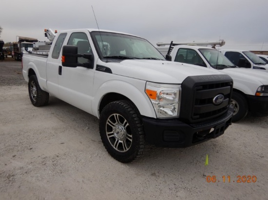 2012 FORD F-250 XL TRUCK, 154,294+ mi,  EXTENDED CAB, 2-WD, 6.2L GAS, AUTOM