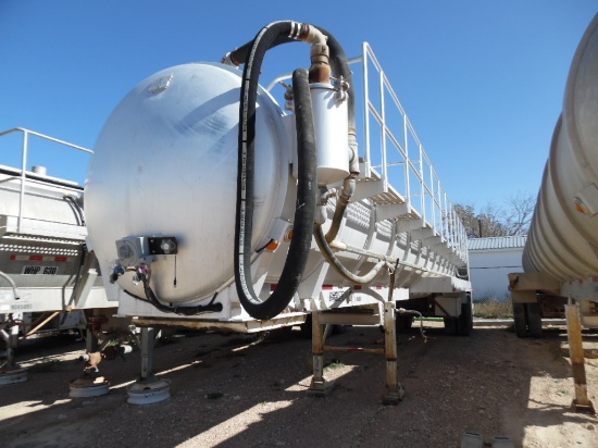 2011 OVERLAND ALUMINUM VACUUM TRAILER,  150-BBL, TANDEM AXLE, AIR RIDE SUSP