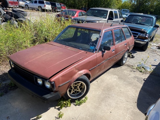 1980 TOYOTA COROLLA CAR,  GAS, AUTOMATIC S# TE725034257