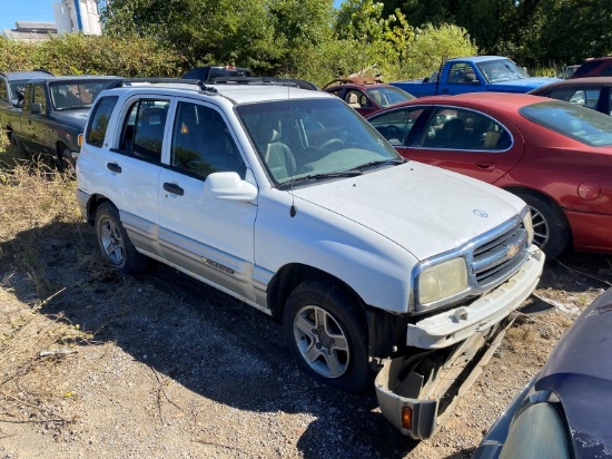 2002 CHEVROLET TRACKER SUV,  GAS, AUTOMATIC (NO KEYS) S# 2CNBE634826936854