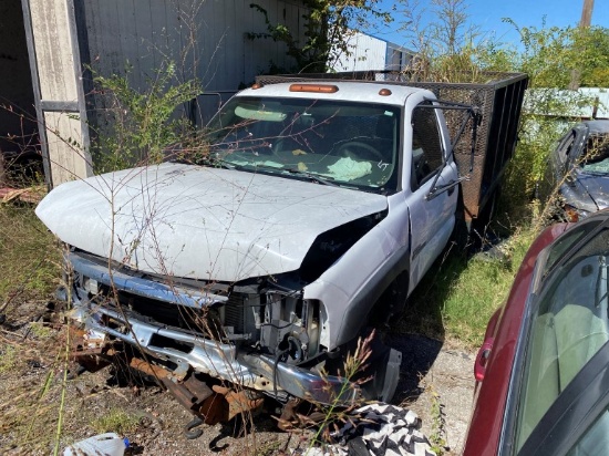 2004 GMC 3500 TRUCK,  DURAMAX DIESEL, AUTOMATIC, LANDSCAPE BED (NO KEYS) S#