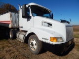 2000 VOLVO TRUCK TRACTOR, 97749 MILES ON METER,  DAY CAB, CUMMINS ISM, 10 S