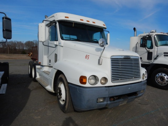 2001 FREIGHTLINER CENTURY TRUCK TRACTOR, 133,567+ mi,  DAY CAB, DETROIT DIE