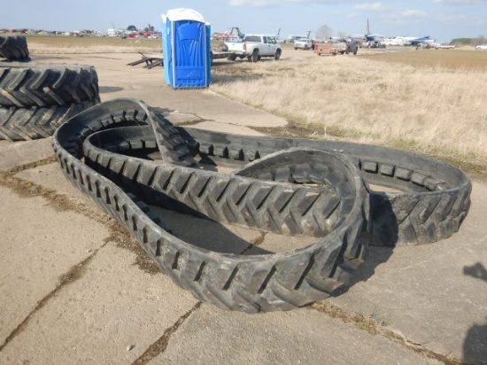 (2) RUBBER TRACKS  18 INCH, FITS JOHN DEERE RT TRACTOR