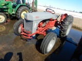 FORD 810 WHEEL TRACTOR  GAS ENGINE, DOES RUN, 3PT, 540 PTO,