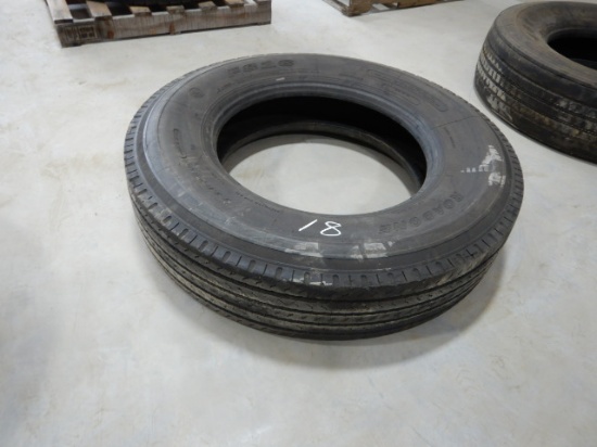 (1) ROADONE 11R24.5 TIRE