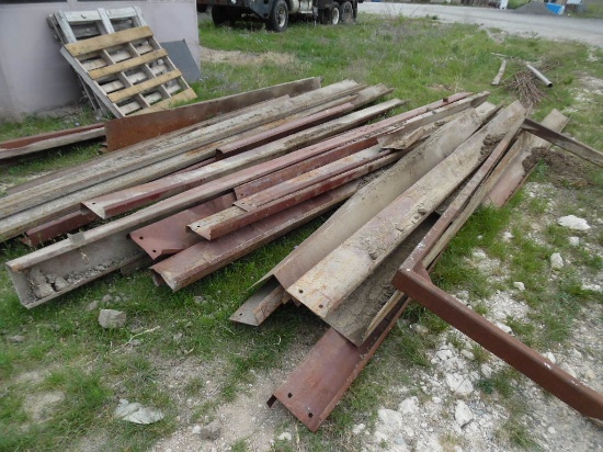 LOT OF ASSORTED Z PURLIN METAL BUILDING COMPONENTS