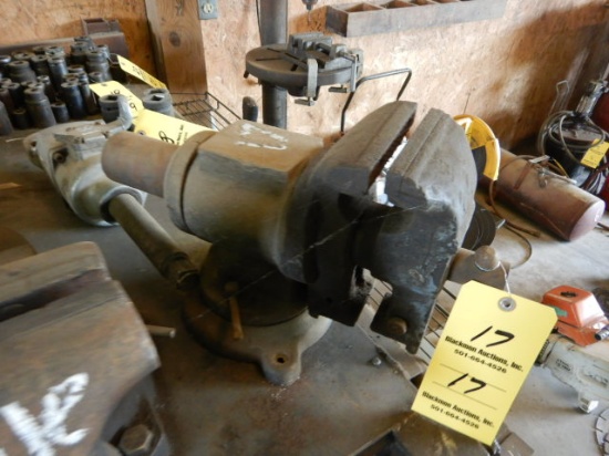 BENCH VISE