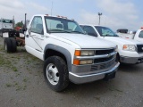 2000 CHEVROLET 3500HD CAB & CHASSIS, 113,000+ mi on meter,  V8 GAS( NEWLY R