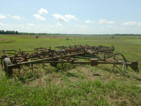 GLENCO FIELD CULTIVATOR,  24', HYDRAULIC FOLD, MOUNTED HARROWS