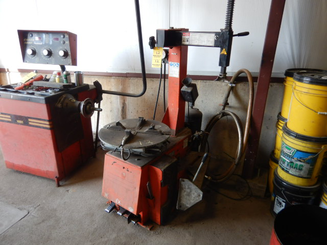 SNAP-ON RIM CLAMP TIRE CHANGER, S# 176222 | Proxibid