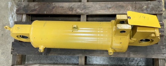 (1) Jack beam lift cylinder, fits Jackson 6700, LOAD OUT FEE $5
