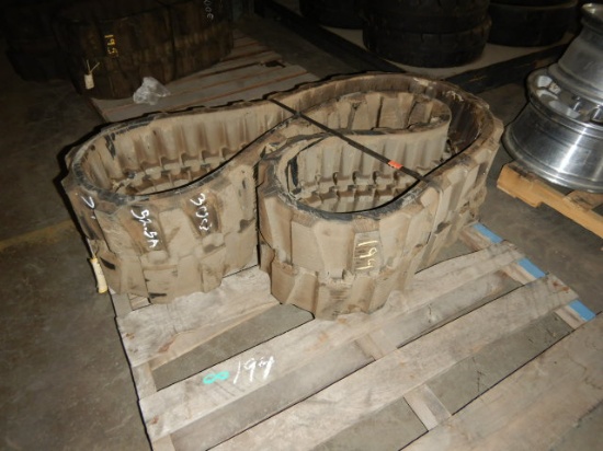 (1) 300 - 52.5 - AX RUBBER TRACK