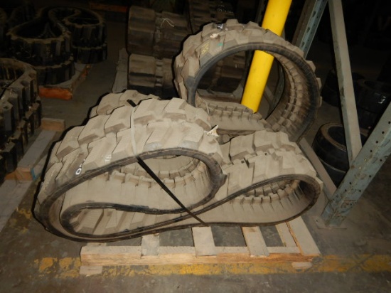SET OF 300 - 55 - 77 RUBBER TRACKS