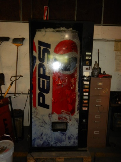 DIXIE NARCO DNCB440MC/252-8 PEPSI MACHINE