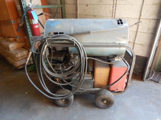 HOT WATER PRESSURE WASHER,  VANGUARD 16-HP GAS POWERED (WORKS)