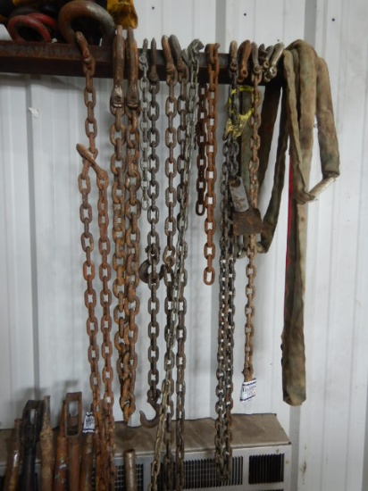 LOT WITH CHAINS AND CLEVIS
