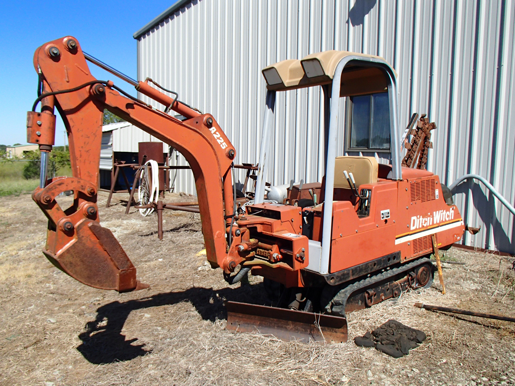 【トンカツ様】タチカワ◆バーチカル◆W2390×H2020◆O-2505BL15 2000 DITCH WITCH HT25 COMBO TRENCHER BACKHOE, | Proxibid