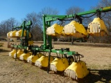 WILMAR 915 HOODED SPRAYER,  3 PT, 12 ROW, STACK FOLD, BULLET HOODS S# 0915G