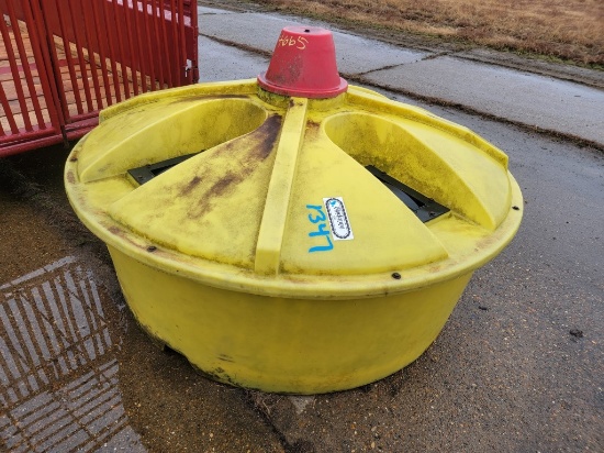 CATTLE TANK