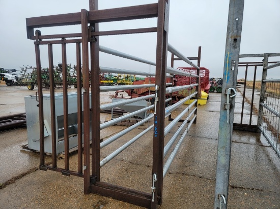 SHOPBUILT HEAVY DUTY CATTLE CROWDING/LOADING ALLY W/SLIDE GATE,  15' X 36"