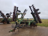 JOHN DEERE 630 DISK  32' 9