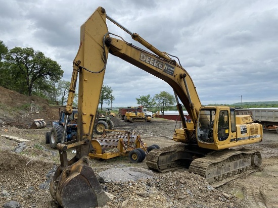 JOHN DEERE 370 EXCAVATOR, 12,000+ hrs,  EROPS, PILOT CONTROLS, GP BUCKET S#