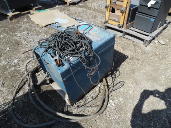 MILLER 250 AC/DC ELECTRIC SHOP WELDER