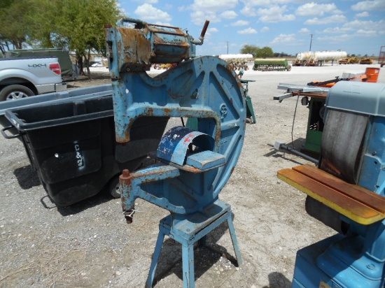 INDUSTRIAL RIVET COMPRESSOR