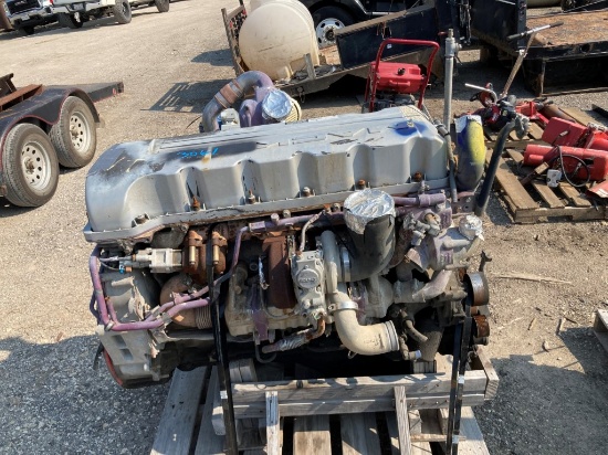 MACK MP7-325M ENGINE- TURNS 360 DEGRESS