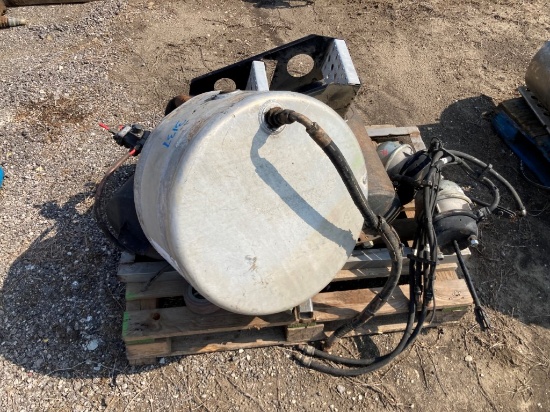 LOT OF HYDRAULIC TANKS, AIR TANKS, BRAKE PODS, AND STEP