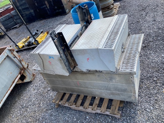 LOT OF TRUCK ALUMINIUM BATTERY BOXES & TOOL BOX