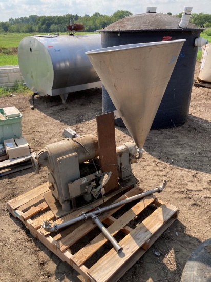 REEVES DOUGH MIXING MACHINE