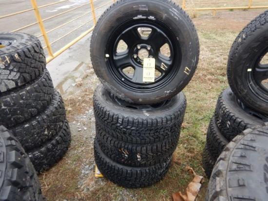 (4) 255/60R18 TIRES ON 5 HOLE RIMS