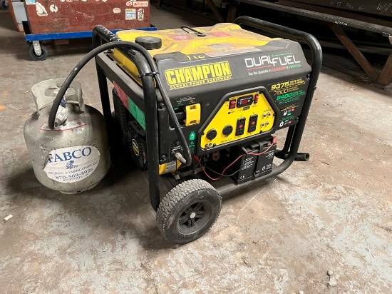 CHAMPION GENERATOR,  DUAL FUEL (GAS OR PROPANE) 7500 WATT, WITH BOTTLE