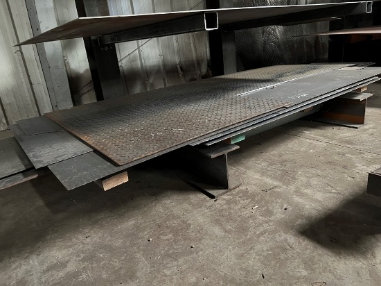 LOT OF DIAMOND PLATE FLAT METAL
