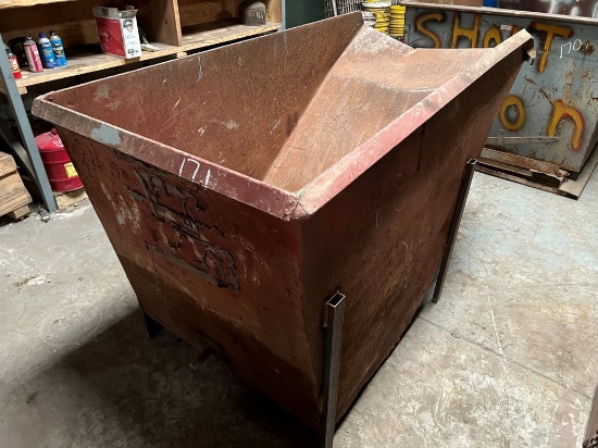 METAL TRASH BIN