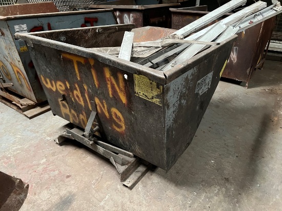 FORKLIFT DUMPSTER