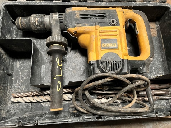 DEWALT ROTARY HAMMER
