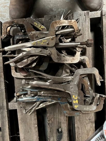 LOT OF CLAMPS